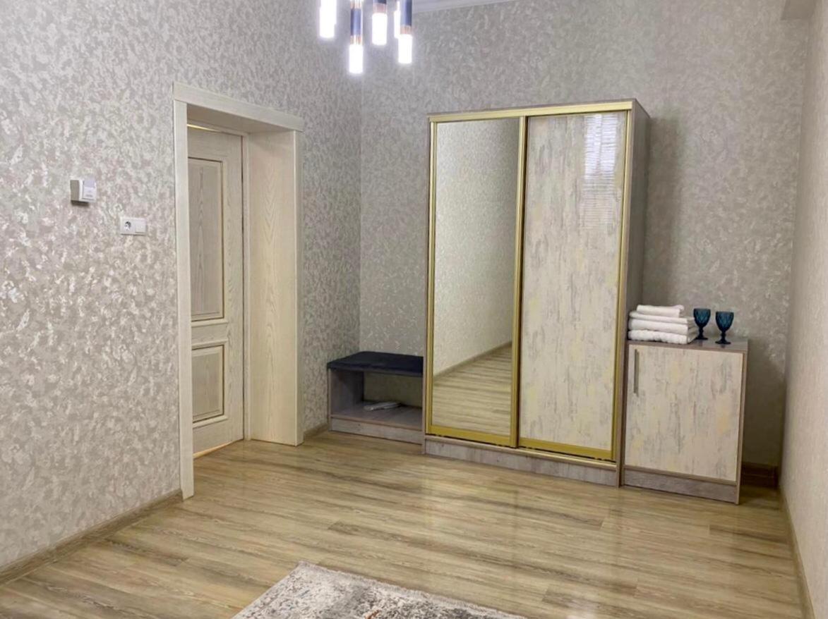 Golden Ray Hotel Turkistan Buitenkant foto